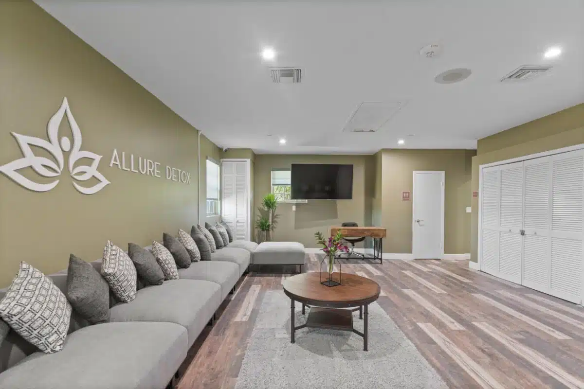 Allure Detox