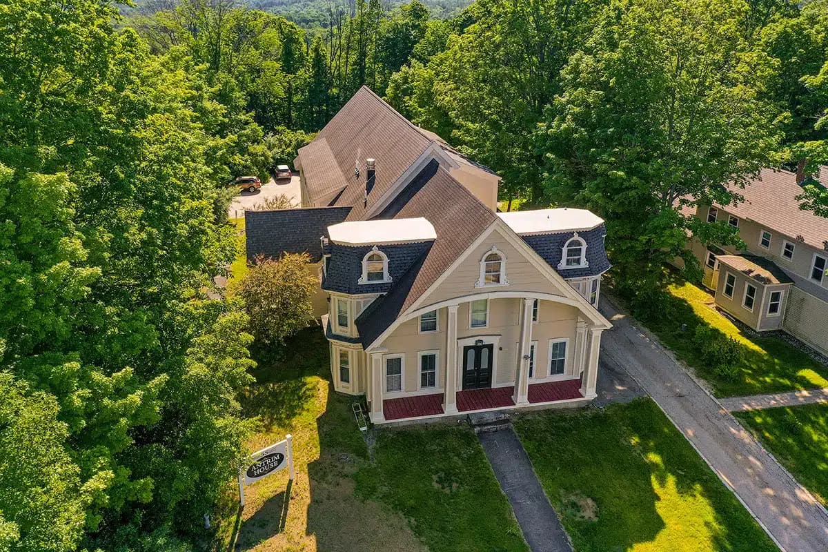 Sobriety Centers of NH - Hero Image